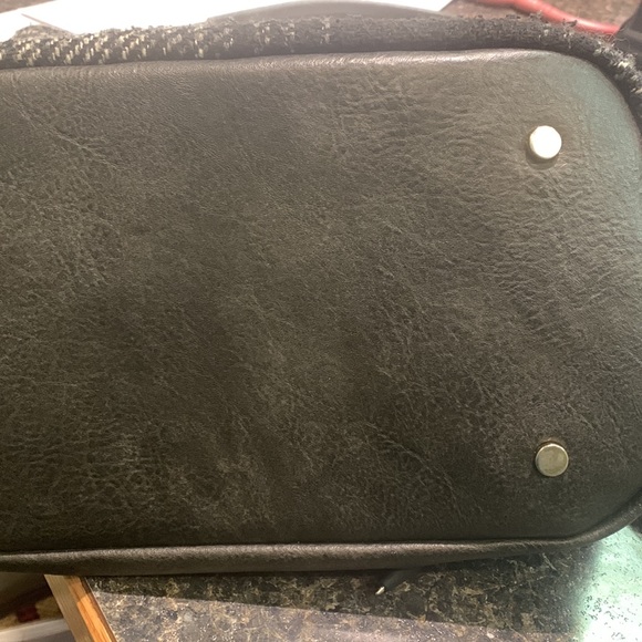 Coco and Carmen plaid purse. Excellent condition. - Picture 8 of 10